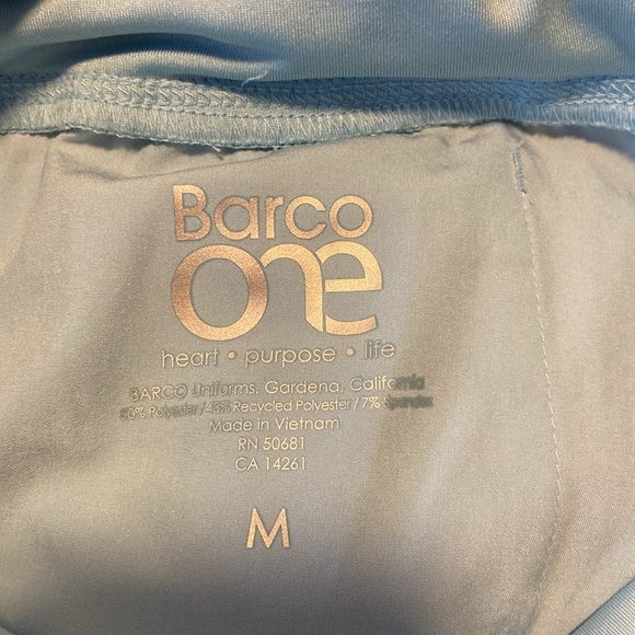 Excellent used condition size medium light blue barco one scrub bottoms - Picture 5 of 5